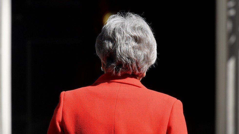 ماي تستقيل من رئاسة حزب المحافظين