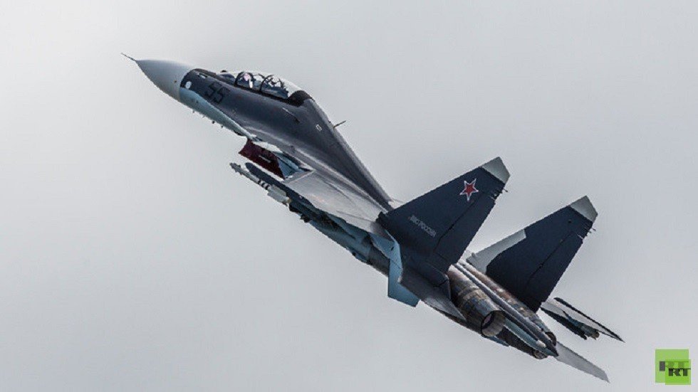 قناة روسية تنشر فيديو الألعاب البهلوانية المذهلة  لمقاتلة 