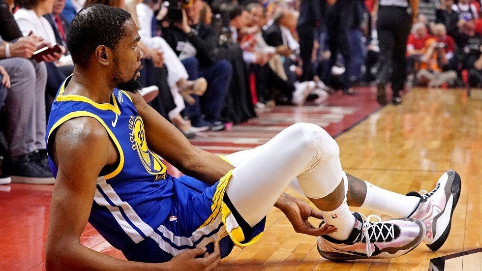 جراحة ناجحة لنجم واريورز الأمريكي