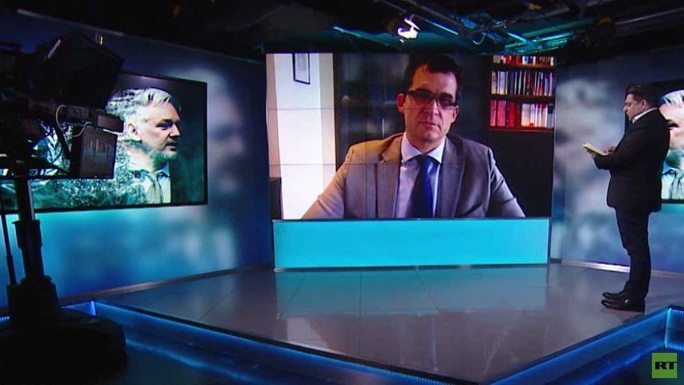 جوليان أسانج.. بعد اللجوء والاعتقال