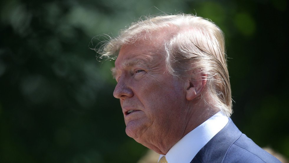 ترامب يؤكد جاهزيته لعقد مفاوضات مع إيران رغم الهجوم على ناقلتي النفط