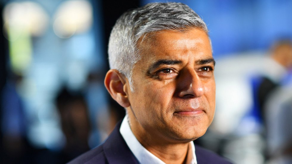 ترامب: رئيس بلدية لندن "كارثة"