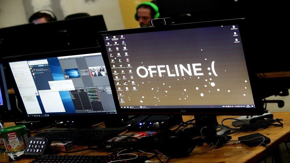 الجزائر.. مواقع التواصل الاجتماعي غير متاحة في أول أيام امتحان مصيري