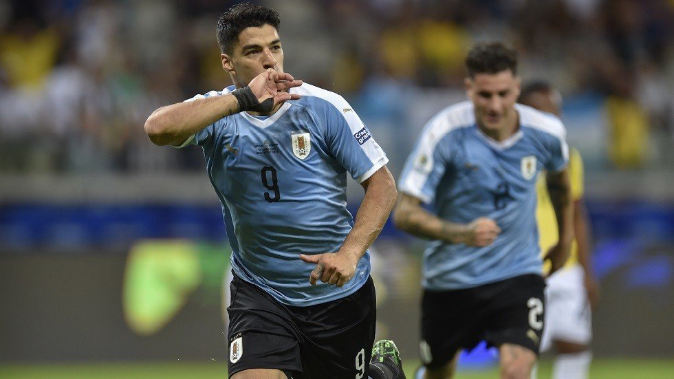 الأوروغواي تقسو على الإكوادور في