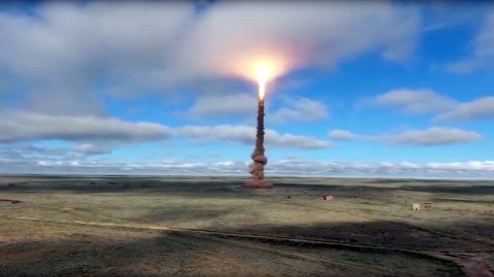 مصمم "إس – 500" يتحدث إلى الصحفيين عن فعالية منظومته ضد الأهداف الفضائية