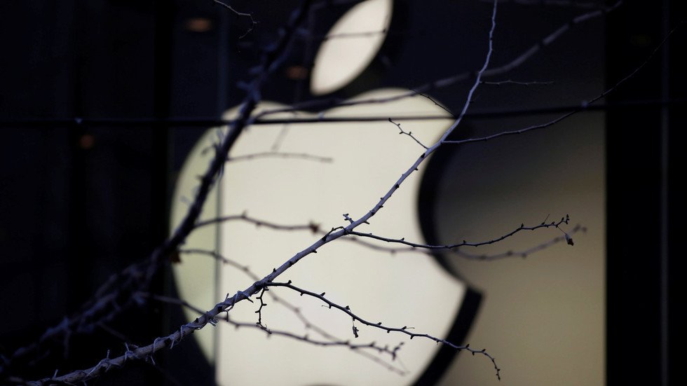 "أبل" تدرس نقل أعمالها في الصين إلى دول آسيوية 