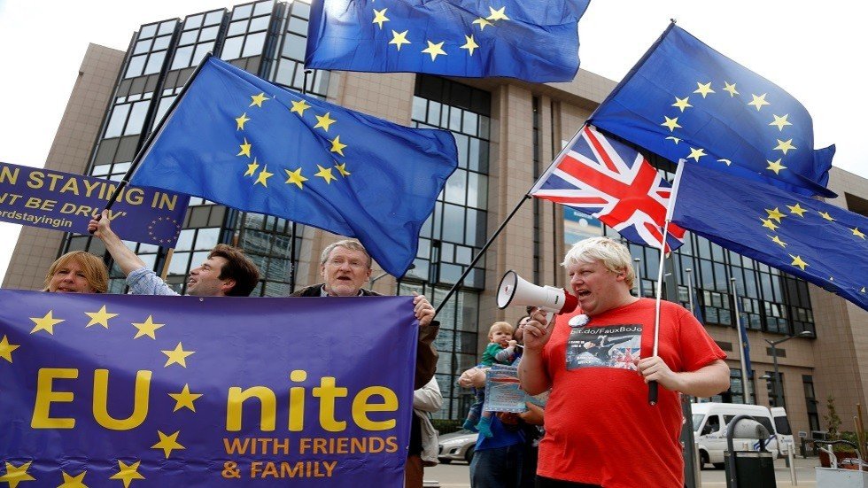 جونسون في مواجهة هانت لخلافة ماي في رئاسة الحكومة البريطانية