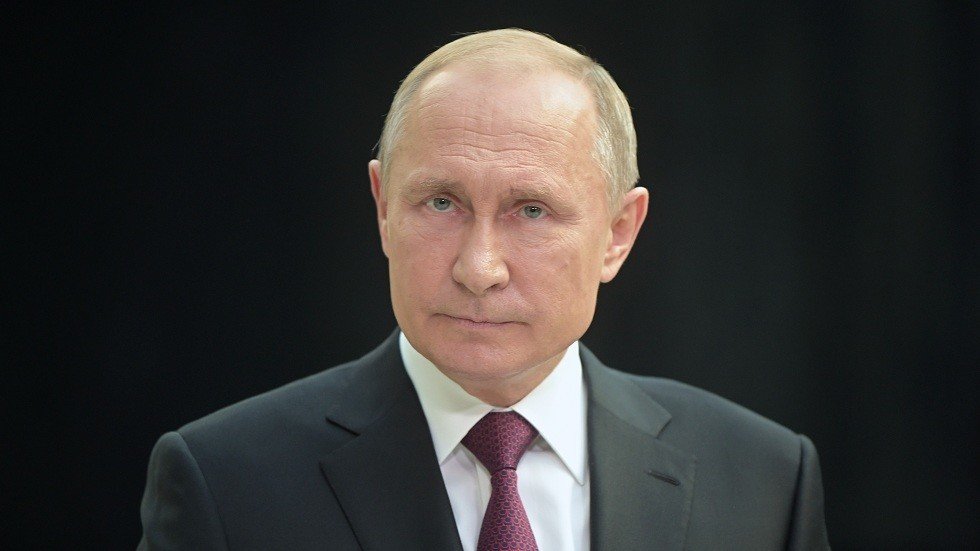 بوتين يوقع مرسوما بحظر الرحلات الجوية إلى جورجيا