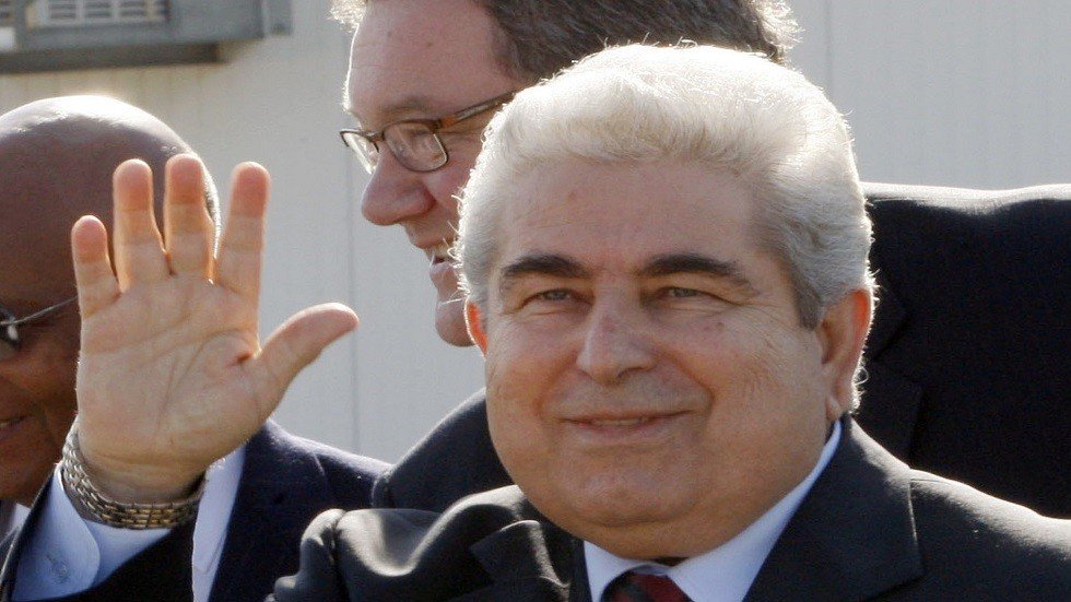 وفاة الرئيس القبرصي السابق خريستوفياس