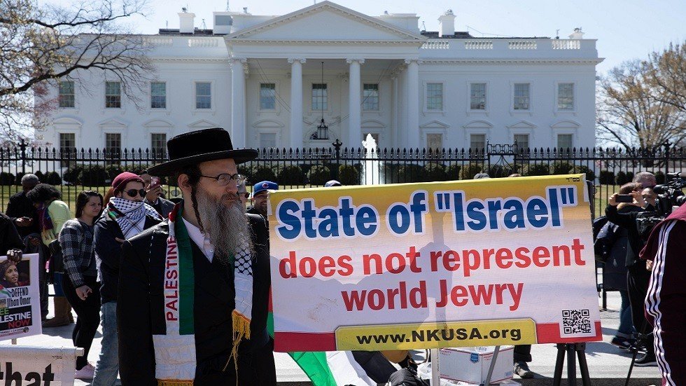 محتجون يهود: لن نخدم في جيش دولة لا نعترف بها!