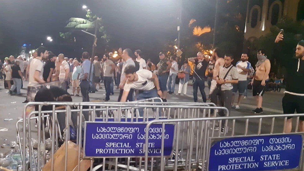 روسيا تحظر تحليق الطائرات الجورجية فوق أراضيها