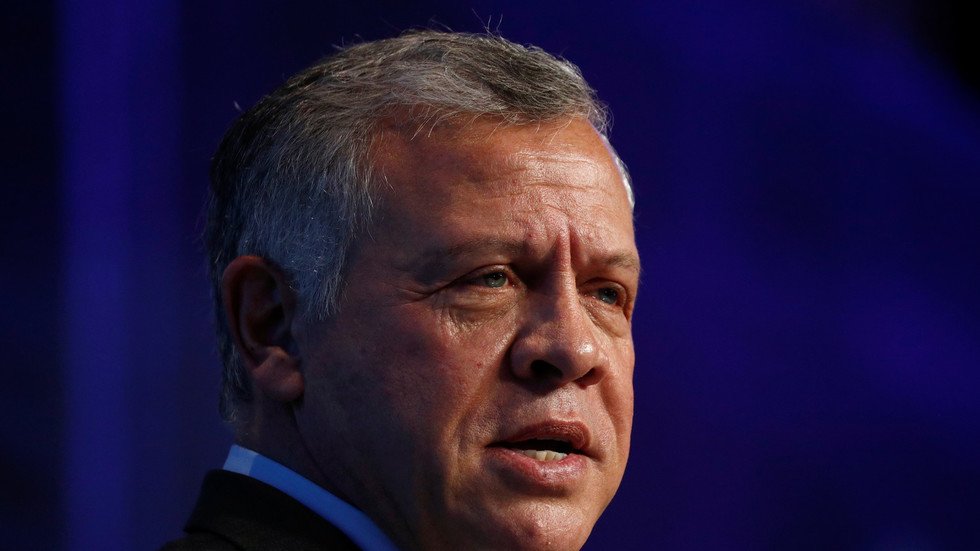 الملك الأردني يشارك في تدريب عسكري مشترك بالإمارات