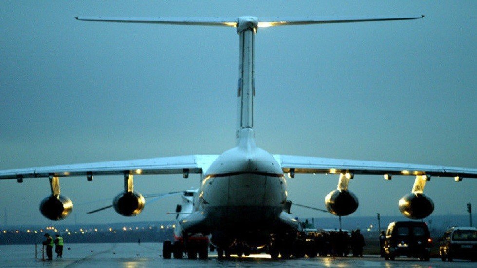 روسيا تعيد خبراءها العسكريين الذين ساعدوا في صيانة المعدات في فنزويلا