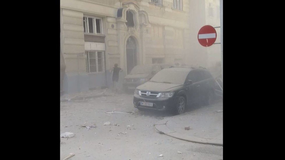 اللحظات الأولى لانفجار هز وسط فيينا