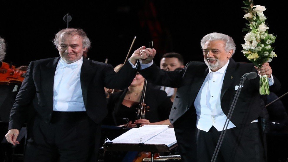 دومينغو يلغي عروضه في بطرسبورغ لفقدان صوته