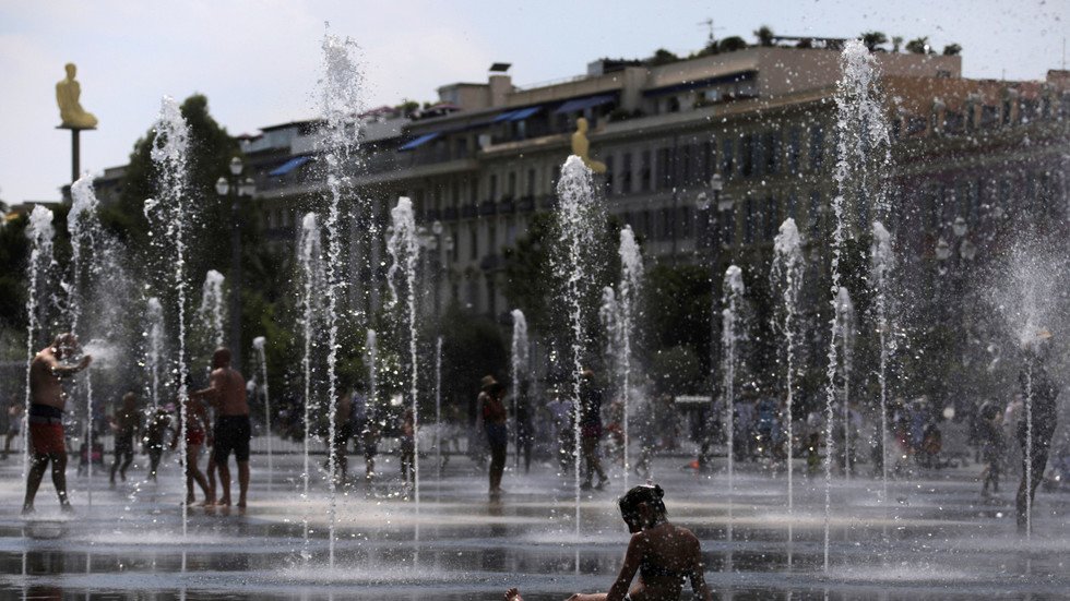 استعدادات في أوروبا لمواجهة أعلى درجات حرارة تسجل منذ 2003