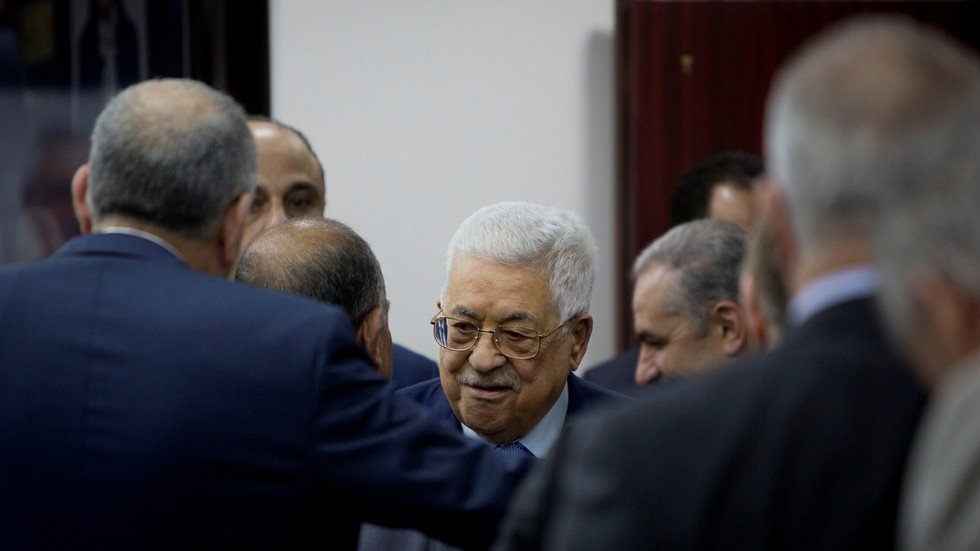 عباس: حقوق الفلسطينيين ليست عقارات