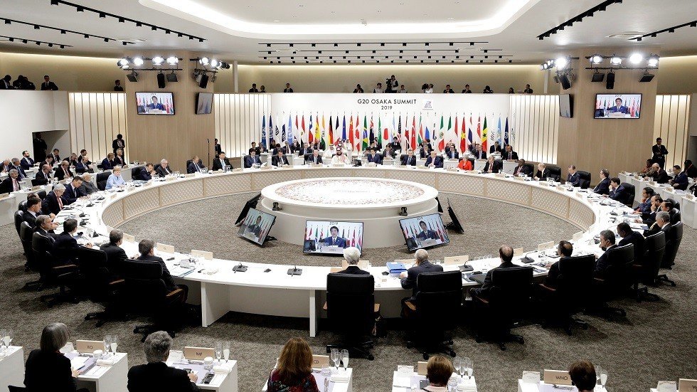 بالصور.. حقائب يد من نوع خاص تنتظر كبار الشخصيات والصحفيين في قمة الـ"20"