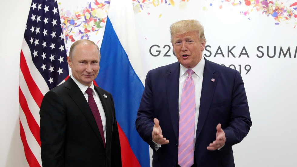 بوتين يدعو ترامب لزيارة روسيا خلال الاحتفالات بالذكرى الـ75 للانتصار على النازية