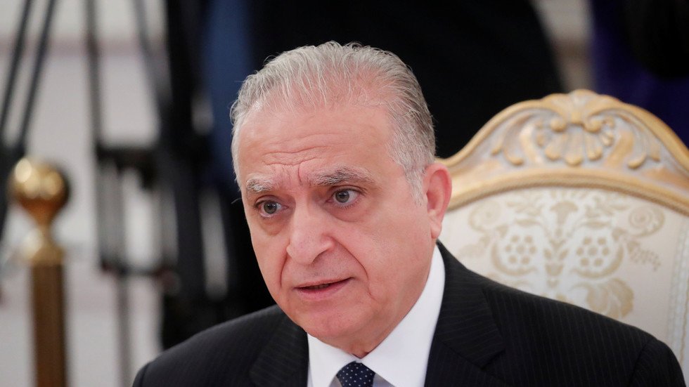 وزير الخارجية العراقي يهاتف نظيره البحريني ويندد بالهجوم على السفارة