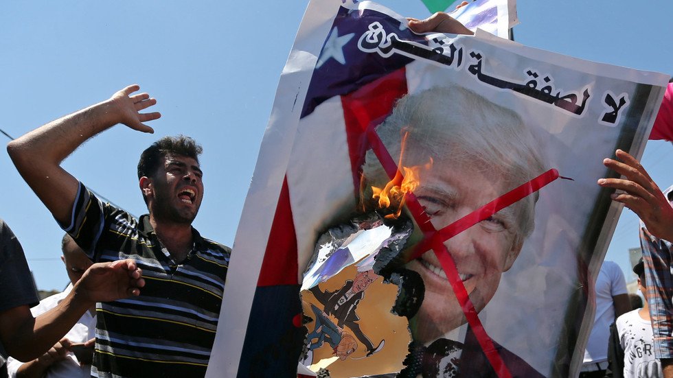 انطلاق فعاليات جمعة "فليسقط مؤتمر البحرين" في قطاع غزة