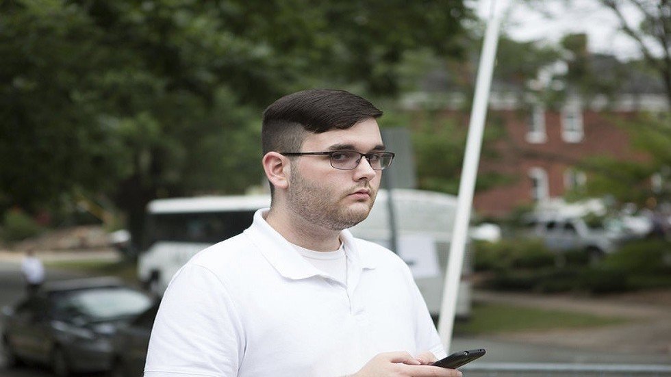 السجن مدى الحياة لرجل عنصري تعمد دهس متظاهرين في فرجينيا