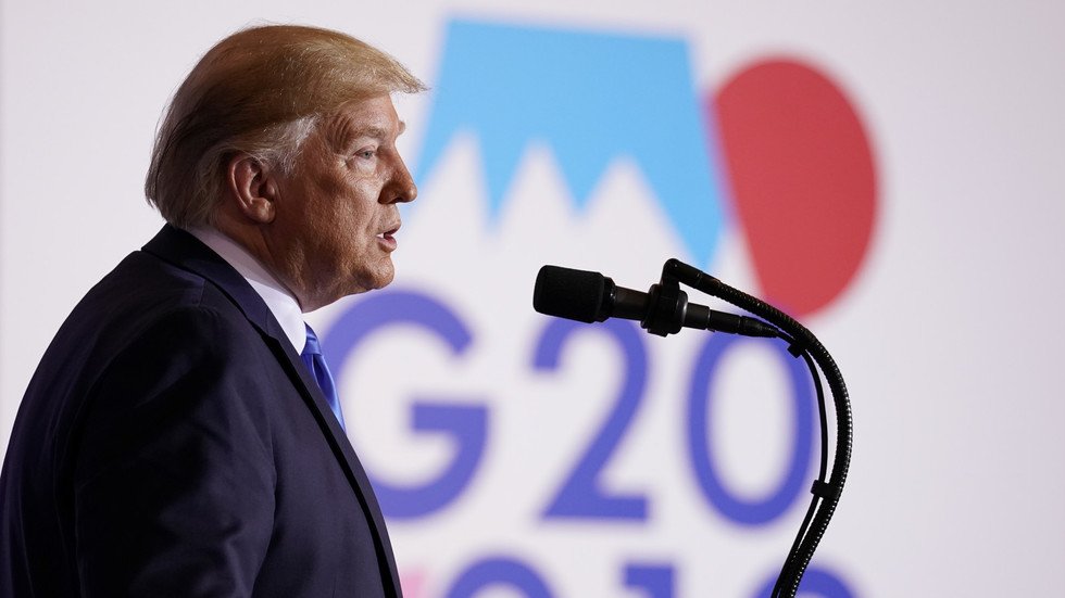 ترامب: لن نزيد الرسوم المفروضة على الواردات الصينية إلى الولايات المتحدة حاليا 