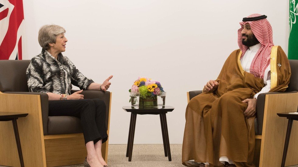 ماي تطالب محمد بن سلمان بضمان الشفافية في ملف خاشقجي