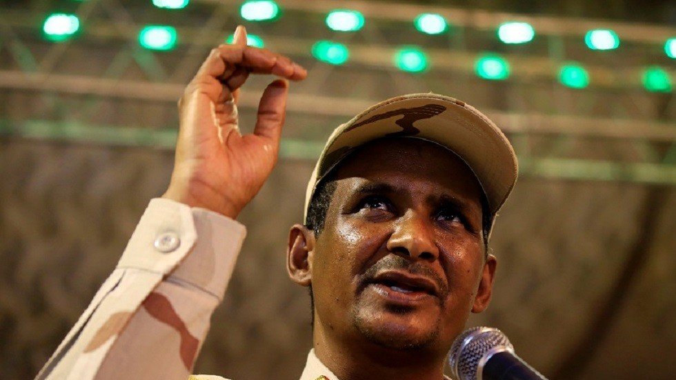 حميدتي: المجلس العسكري ليس امتدادا لنظام البشير ولا يقف بوجه المتظاهرين 