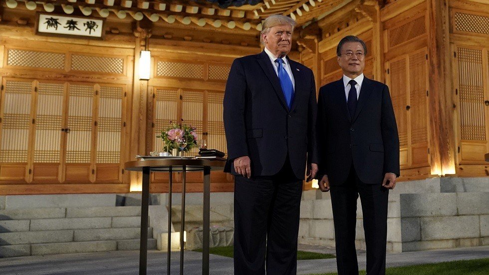 ترامب يصل كوريا الجنوبية لزيارة المنطقة منزوعة السلاح وعقد لقاء محتمل مع زعيم كوريا الشمالية