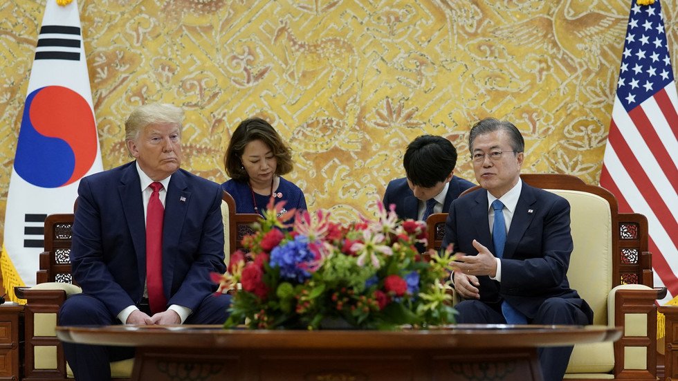 ترامب: سأذهب إلى المنطقة منزوعة السلاح لإلقاء التحية على زعيم كوريا الشمالية