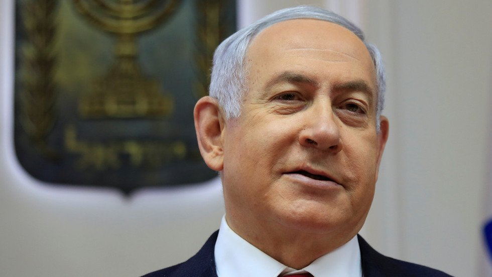 نتنياهو يبدأ جلسة حكومية باقتباس تصريح لوزير خارجية البحرين ويتحدث عن التطبيع مع الدول العربية