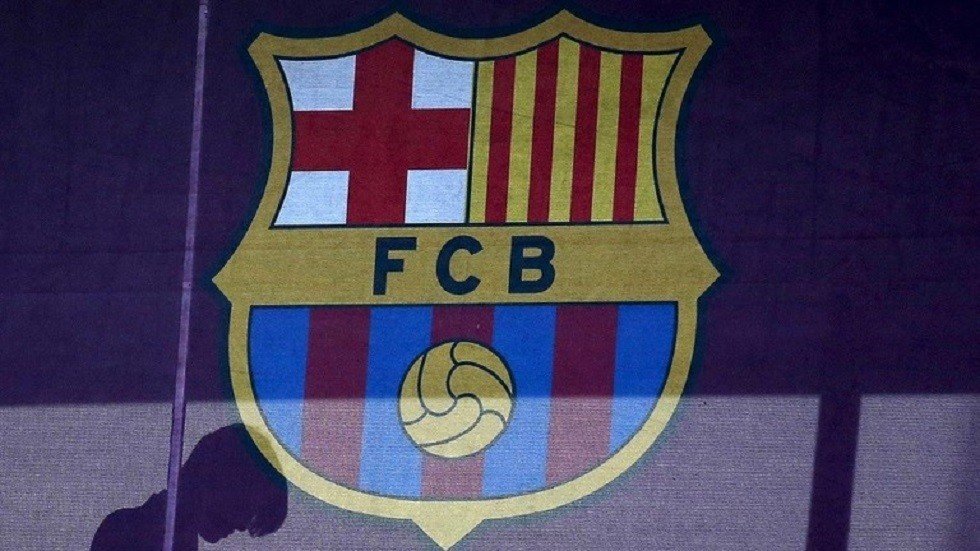 برشلونة يكشف النقاب عن قميص الموسم الجديد (صور)