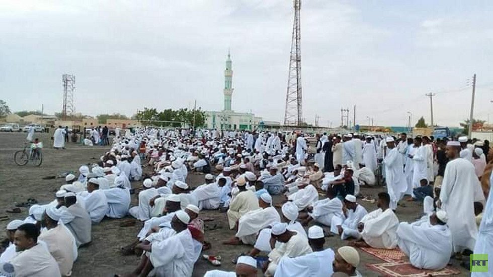 مظاهرات في السودان بعد صلاة العيد تطالب بإسقاط المجلس العسكري