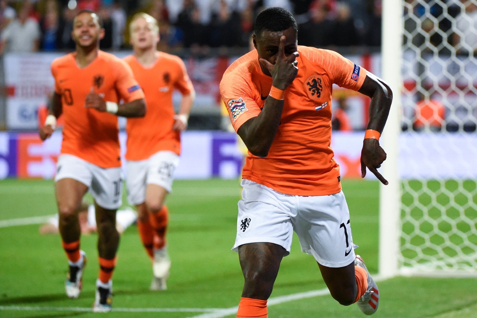 هولندا تتخطى إنجلترا وتضرب موعدا مع البرتغال في النهائي