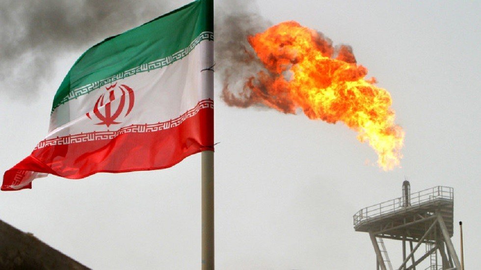 واشنطن تفرض عقوبات على قطاع البتروكيماويات الإيراني