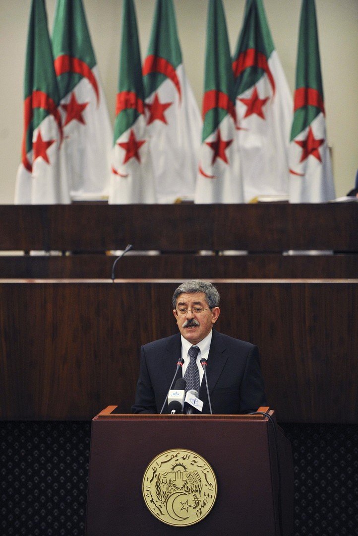 أحزاب جزائرية ترحب بخطاب الرئيس المؤقت