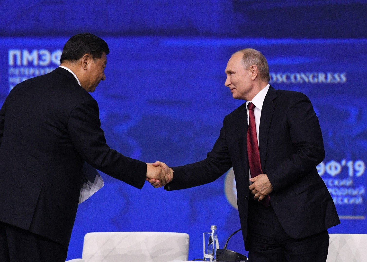 بوتين: لا ننشئ تحالفا عسكريا مع الصين