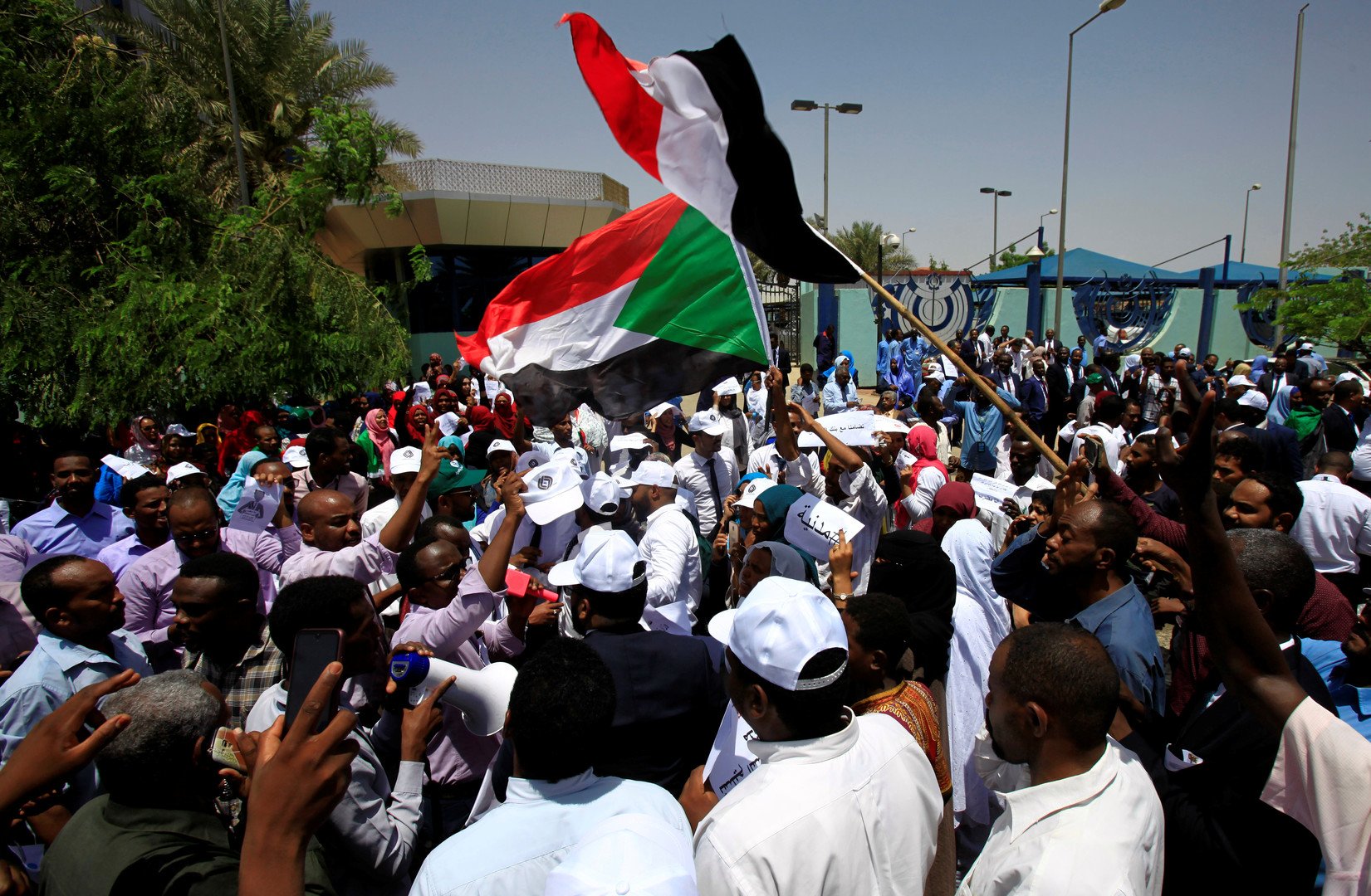 رويترز: الأمن السوداني يعتقل قياديا في 