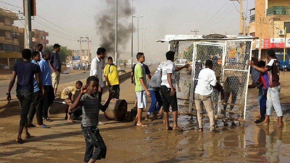 سقوط أول قتيل في أول أيام العصيان المدني المعلن اليوم في السودان