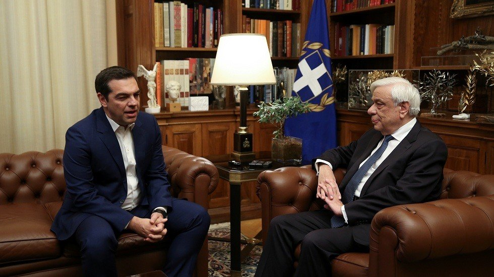الرئيس اليوناني يحل البرلمان تمهيدا لانتخابات مبكرة