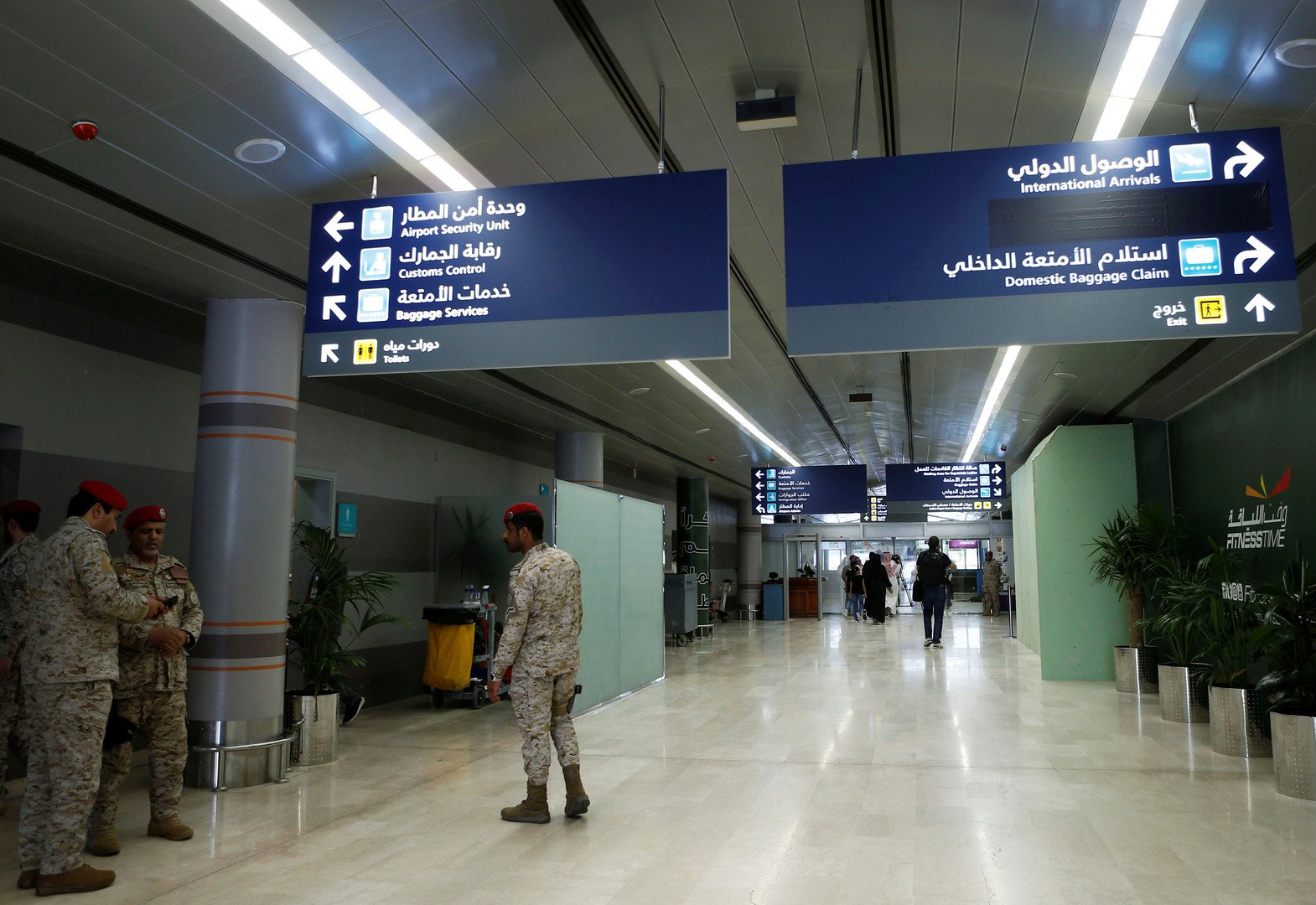 طائرات الحوثيين المسيّرة تضرب مطار أبها السعودي من جديد