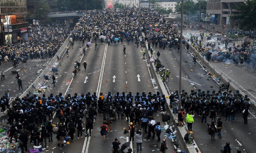 الإعلام الصيني ينتقد التدخل الخارجي في شؤون هونغ كونغ