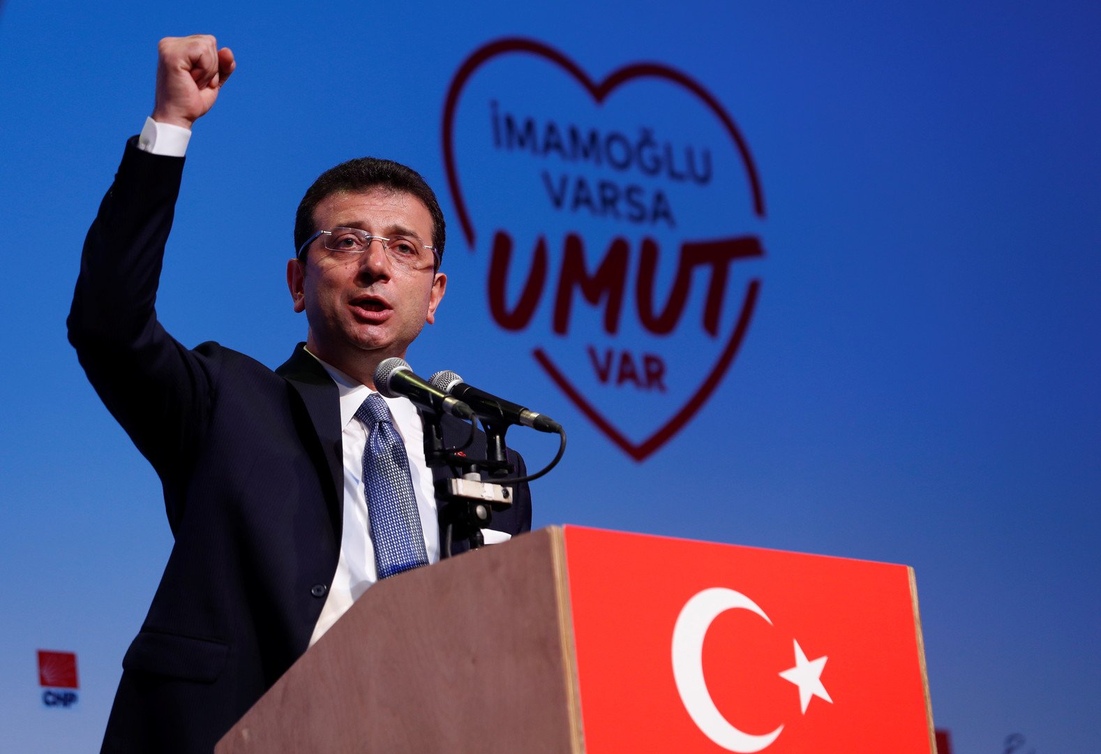 تفوق مرشح المعارضة لرئاسة بلدية اسطنبول على مرشح أردوغان في استطلاعات للرأي 