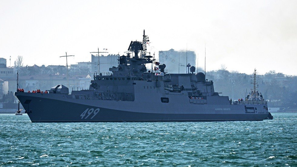 روسيا تعزز أسطول البحر الأسود بسفن وغواصات متطورة