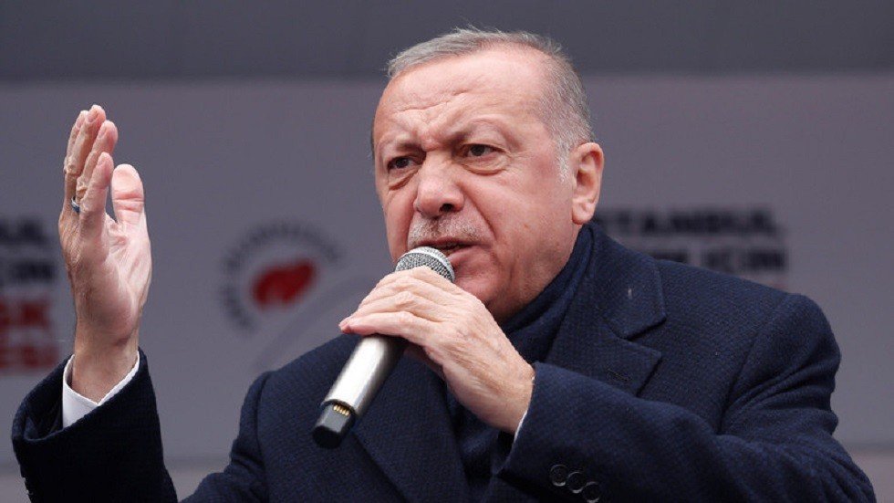 مرتضى منصور يهدد أردوغان ببلاغ لدى المحكمة الجنائية الدولية