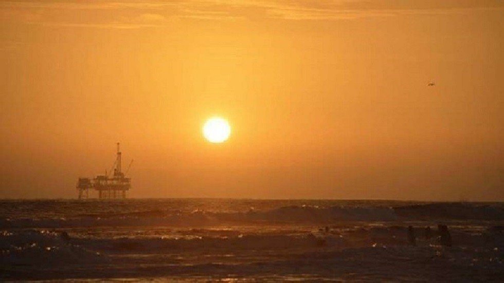 السيسي يطالب الحكومة بتوسيع رقعة استكشاف البترول