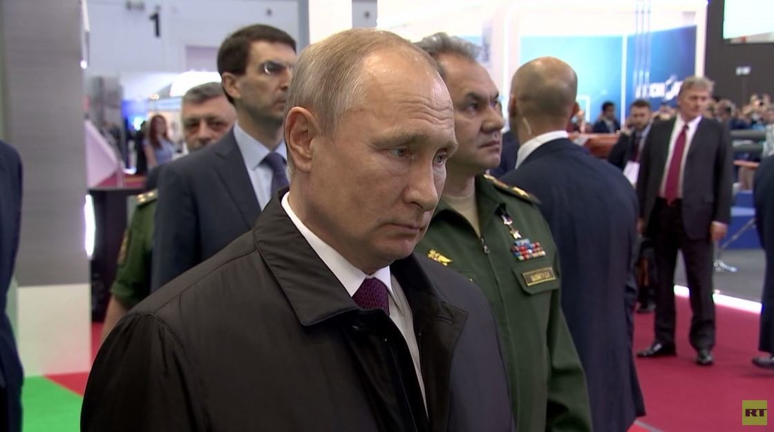 بوتين يتفقد منتدى"الجيش 2019"
