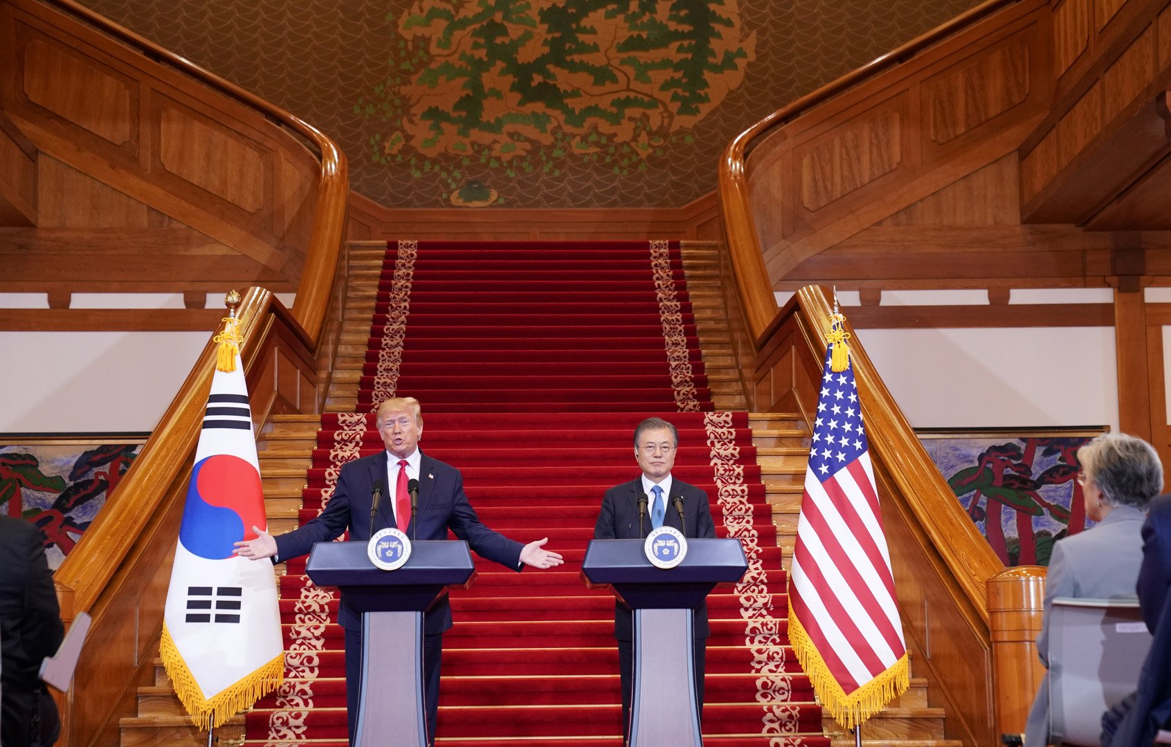 مون جاي إن: واشنطن وسيئول متمسكتان بجعل شبه الجزيرة الكورية خالية من الأسلحة النووية