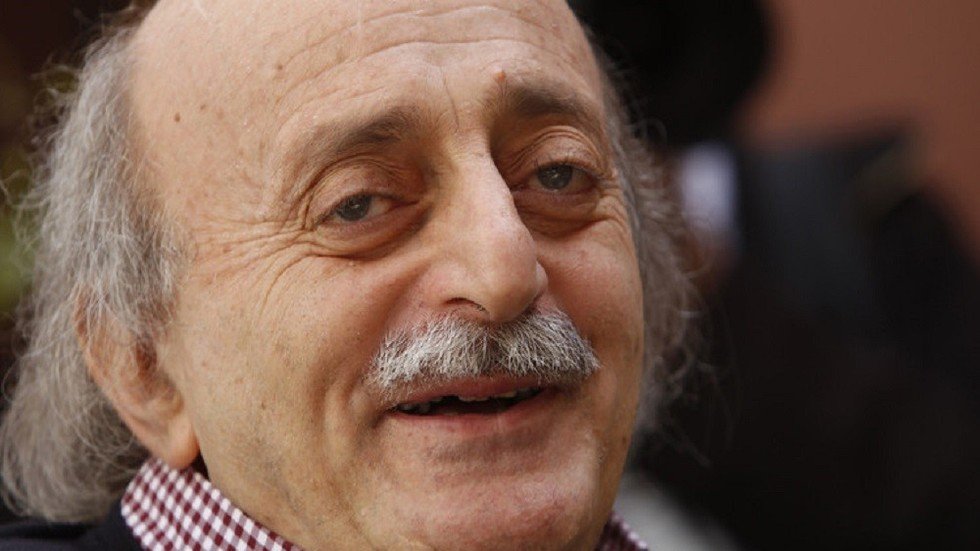 بعد اتهامات بالمسؤولية عن مقتل مرافقي وزير لبناني.. جنبلاط يخرج عن صمته 